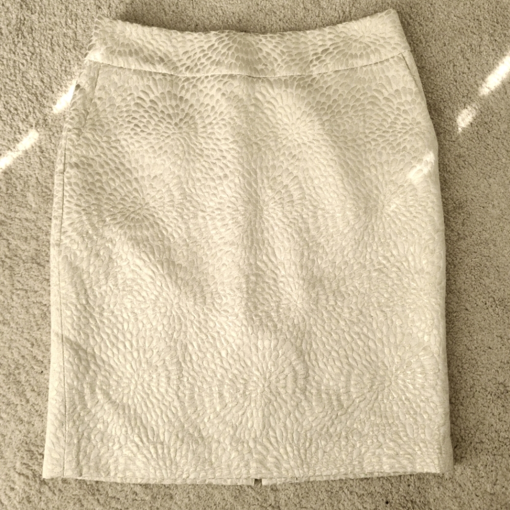 LOFT Shimmer White Pencil Skirt